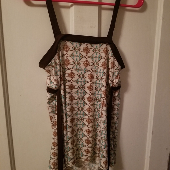 Patterned Tank Top - Picture 4 of 4